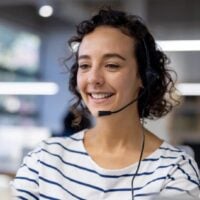 Advisor on the phone